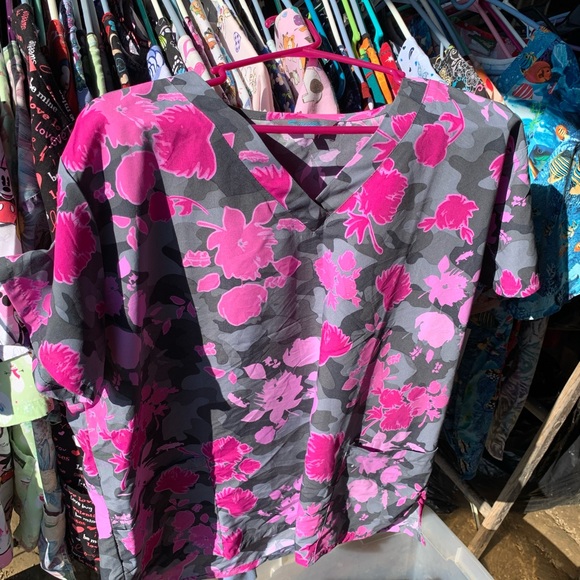 Scrub Top - Picture 2 of 2